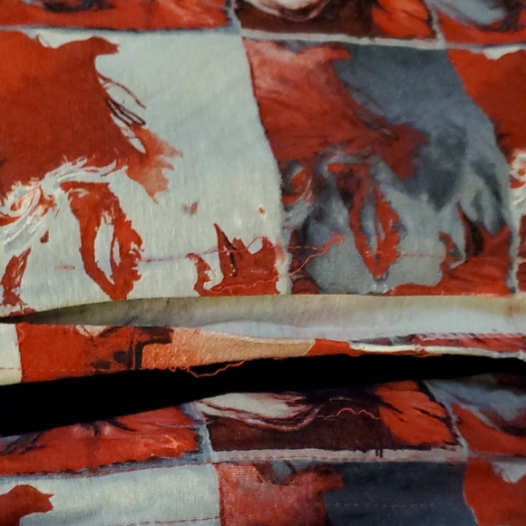 Vintage Marilyn Monroe tunic with 10 inch side slits. - Picture 3 of 9